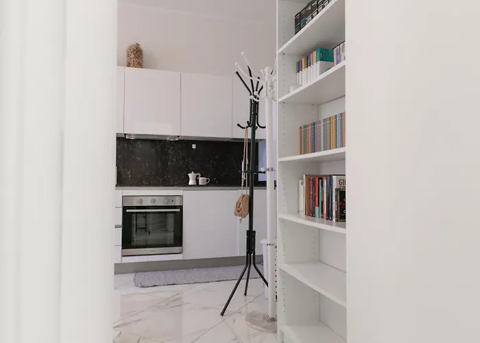 Lägenhet In Piazza Colombo A 300mt Dal Mare Sanremo