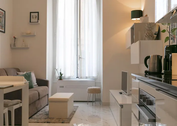 Apartamento In Piazza Colombo A 300mt Dal Mare Sanremo