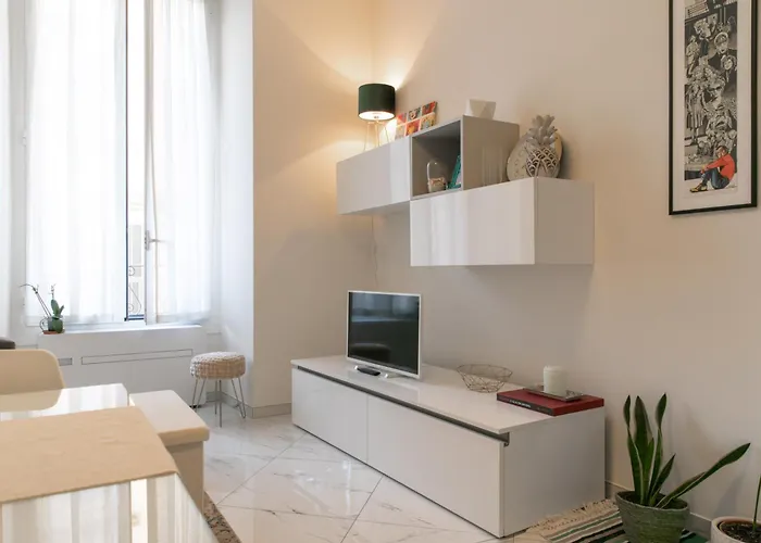 In Piazza Colombo A 300mt Dal Mare *