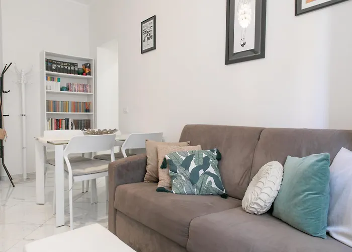 Lägenhet In Piazza Colombo A 300mt Dal Mare *